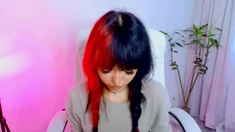 Snapshot of amiraaa__ chatting on 02/08/26, 11:02 online show from 02/08/26, 11:02