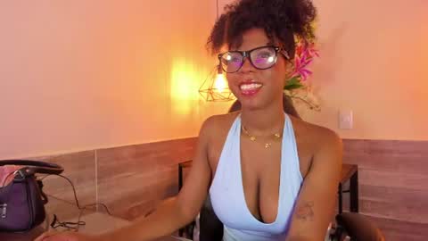 Snapshot of amirajones chatting on 06/19/26, 08:45 amirajones online show from 06/19/26, 08:45