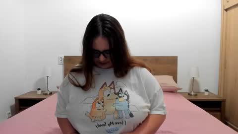 Amira Vyxen online show from 10/06/25, 08:28