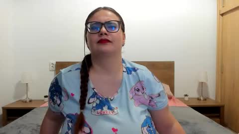 Amira Vyxen online show from 12/02/25, 08:48