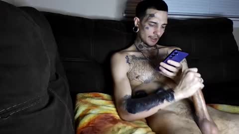 Snapshot of amiri_sweater chatting on 03/12/25, 10:59 amiri_sweater online show from 03/12/25, 10:59