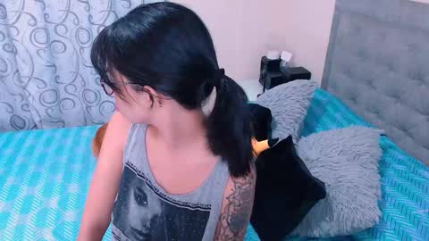 Snapshot of ammanda_ chatting on 01/21/25, 02:11 diana online show from 01/21/25, 02:11