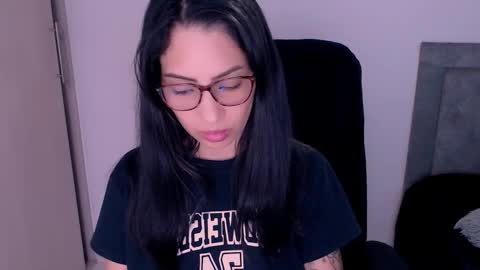 Snapshot of ammanda_ chatting on 10/15/25, 01:06 diana online show from 10/15/25, 01:06