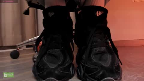 Amelia online show from 09/30/25, 04:17