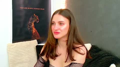 Amira online show from 05/08/26, 04:29