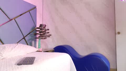 ammy durand online show from 09/08/25, 07:24