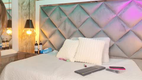 ammy durand online show from 09/30/25, 07:08