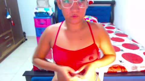 Snapshot of ammy_ronan chatting on 05/20/26, 02:07 IM AMMY online show from 05/20/26, 02:07