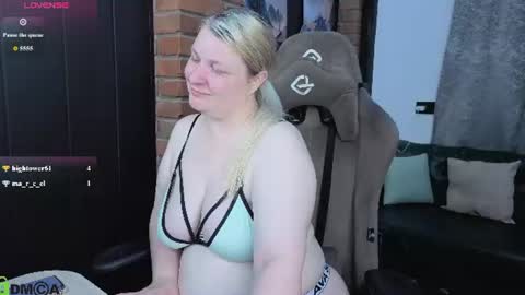 Snapshot of ammy_soon chatting on 07/11/26, 02:03 Ammy Soon online show from 07/11/26, 02:03