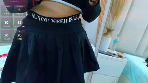    online show from 12/15/25, 12:09