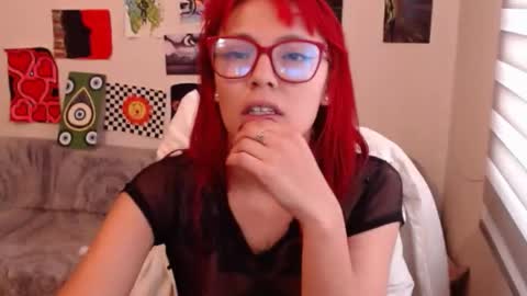 yisel online show from 09/18/25, 05:15