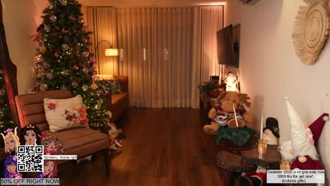 Snapshot of amnie_ chatting on 01/03/25, 12:11 RETURN 30TH 100 explicit on online show from 01/03/25, 12:11