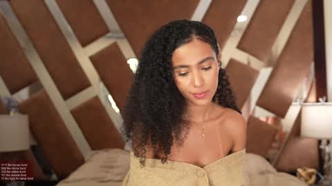 Snapshot of amnie_ chatting on 01/11/25, 08:21 RETURN 30TH 100 explicit on online show from 01/11/25, 08:21