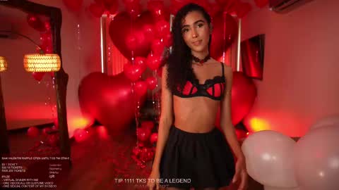 Snapshot of amnie_ chatting on 02/14/25, 07:23 RETURN 30TH 100 explicit on online show from 02/14/25, 07:23