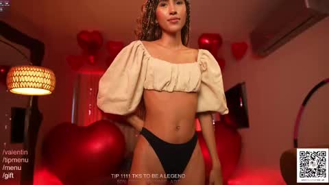 Snapshot of amnie_ chatting on 02/18/25, 10:03 RETURN 30TH 100 explicit on online show from 02/18/25, 10:03