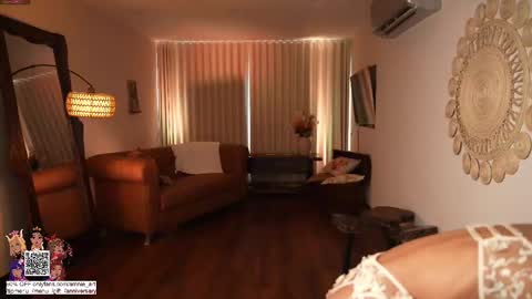 Snapshot of amnie_ chatting on 03/10/25, 09:18 RETURN 30TH 100 explicit on online show from 03/10/25, 09:18