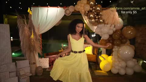 Snapshot of amnie_ chatting on 10/19/25, 01:17 RETURN 30TH 100 explicit on online show from 10/19/25, 01:17