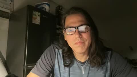 amo_s online show from 11/18/25, 07:35