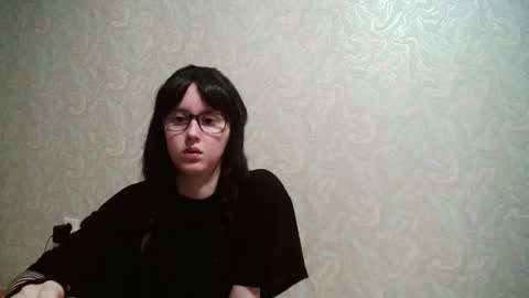 Amomira online show from 12/17/25, 04:13