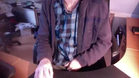 Snapshot of amor2200 chatting on 12/17/24, 02:33 Amor2200 online show from 12/17/24, 02:33