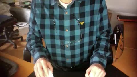 Snapshot of amor2200 chatting on 12/25/24, 01:19 Amor2200 online show from 12/25/24, 01:19