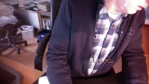 Snapshot of amor2200 chatting on 12/28/24, 12:45 Amor2200 online show from 12/28/24, 12:45