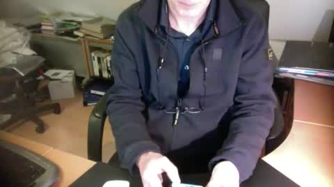 Snapshot of amor2200 chatting on 01/21/25, 08:00 Amor2200 online show from 01/21/25, 08:00