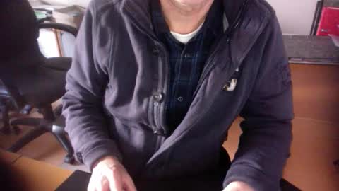 Snapshot of amor2200 chatting on 02/09/25, 03:34 Amor2200 online show from 02/09/25, 03:34