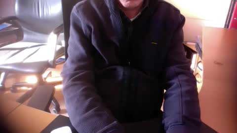 Snapshot of amor2200 chatting on 02/17/25, 10:51 Amor2200 online show from 02/17/25, 10:51