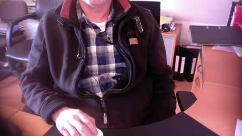 Snapshot of amor2200 chatting on 03/04/25, 01:06 Amor2200 online show from 03/04/25, 01:06