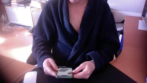Snapshot of amor2200 chatting on 04/04/26, 09:40 Amor2200 online show from 04/04/26, 09:40