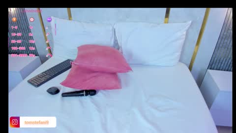 Snapshot of amor_smith_ chatting on 09/20/25, 04:13 Tefy online show from 09/20/25, 04:13