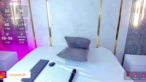 Snapshot of amor_smith_ chatting on 12/19/25, 03:35 Tefy online show from 12/19/25, 03:35