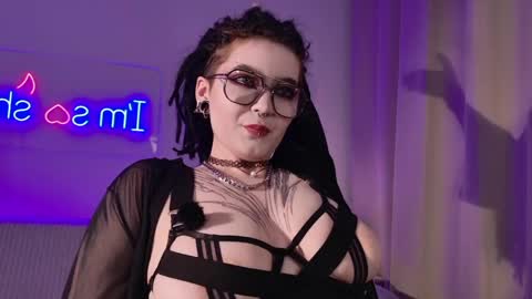 amore online show from 05/19/26, 01:00