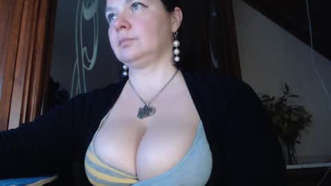 amorelara online show from 01/31/25, 02:28