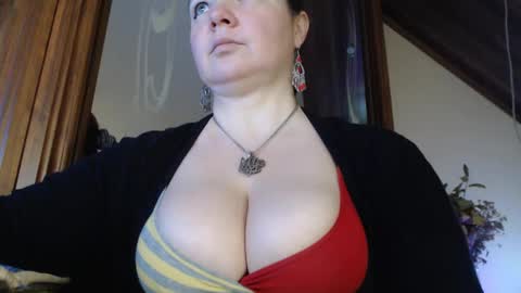 amorelara online show from 02/04/25, 09:17