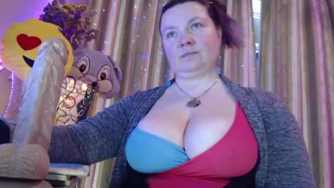 amorelara online show from 04/15/26, 07:59