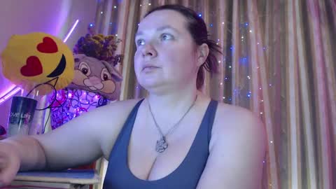 amorelara online show from 04/23/26, 08:46