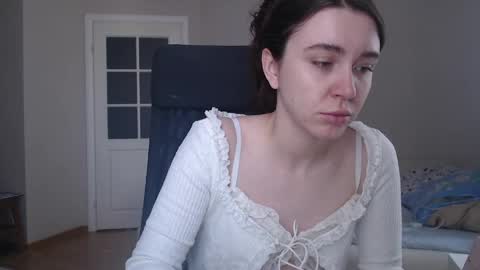 Snapshot of amoremeoww chatting on 04/19/26, 01:10 miss unforgettable online show from 04/19/26, 01:10