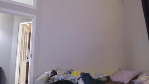 Snapshot of amoremeoww chatting on 06/27/26, 04:06 miss unforgettable online show from 06/27/26, 04:06