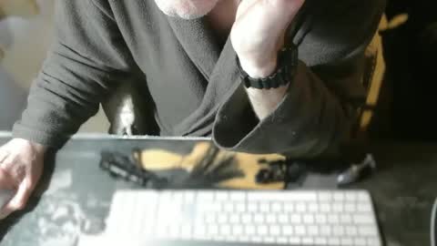 amslave4f online show from 04/21/26, 07:25