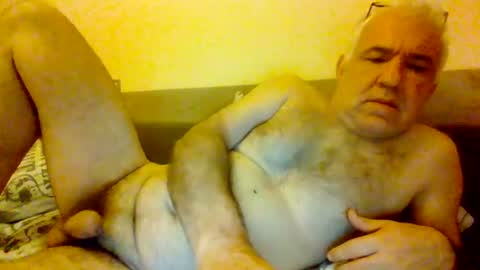 Snapshot of amstel69 chatting on 07/12/26, 06:21 amstel69 online show from 07/12/26, 06:21
