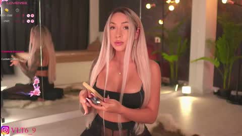 Snapshot of amunajaxson chatting on 09/12/25, 10:32 ------------- online show from 09/12/25, 10:32