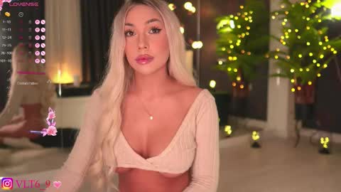 Snapshot of amunajaxson chatting on 10/30/25, 11:38 ------------- online show from 10/30/25, 11:38