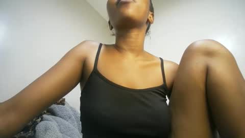 Snapshot of amunetlover chatting on 10/04/25, 07:12 shantel online show from 10/04/25, 07:12