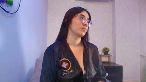 amy__wats0n online show from 11/24/25, 07:13