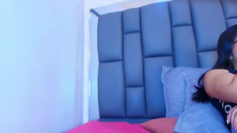 amy__wats0n online show from 04/21/26, 07:06