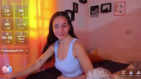 Snapshot of amy_and_eloise chatting on 09/09/25, 05:01 AmyEloise online show from 09/09/25, 05:01