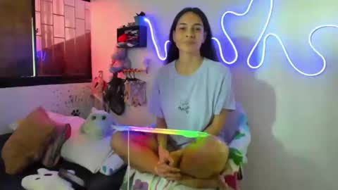 Snapshot of amy_and_eloise chatting on 10/22/25, 10:53 AmyEloise online show from 10/22/25, 10:53