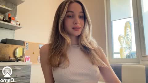 Snapshot of amy_chill chatting on 02/19/25, 01:39 Amy Chill online show from 02/19/25, 01:39